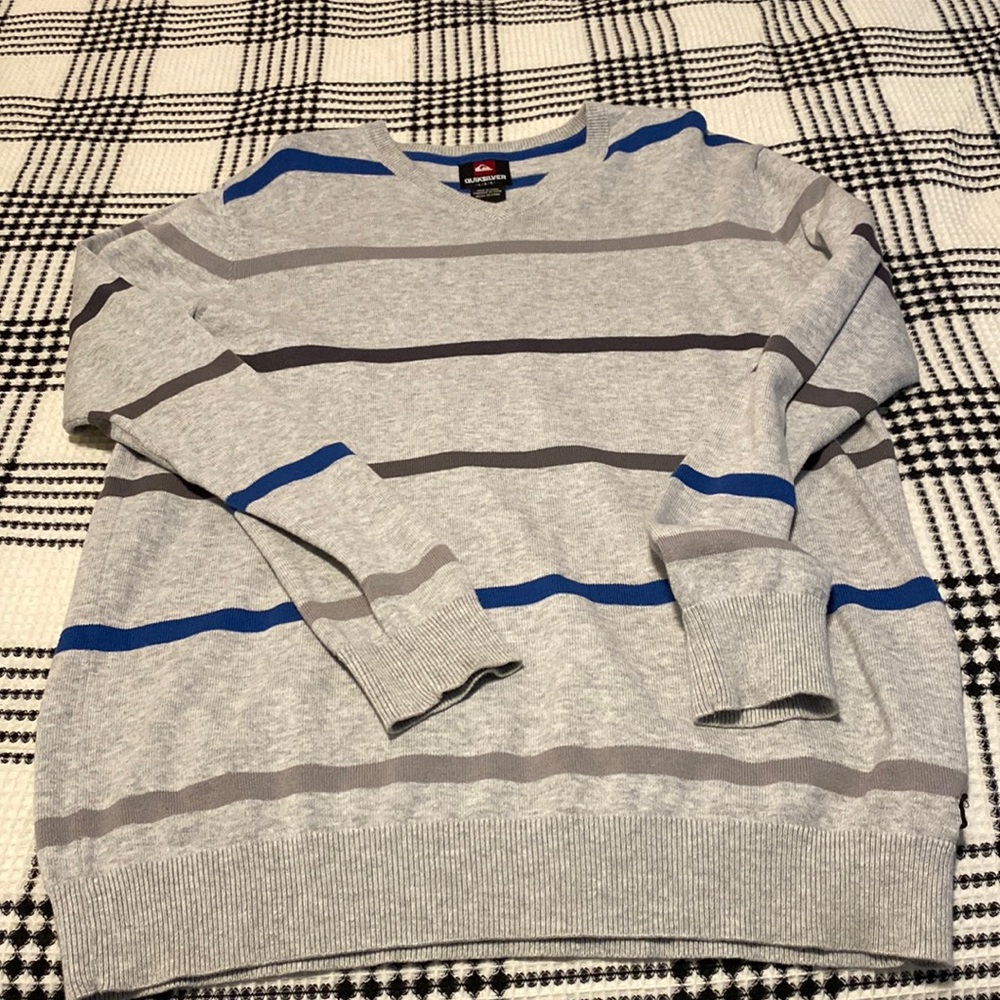 Quiksilver mens large v-neck sweater